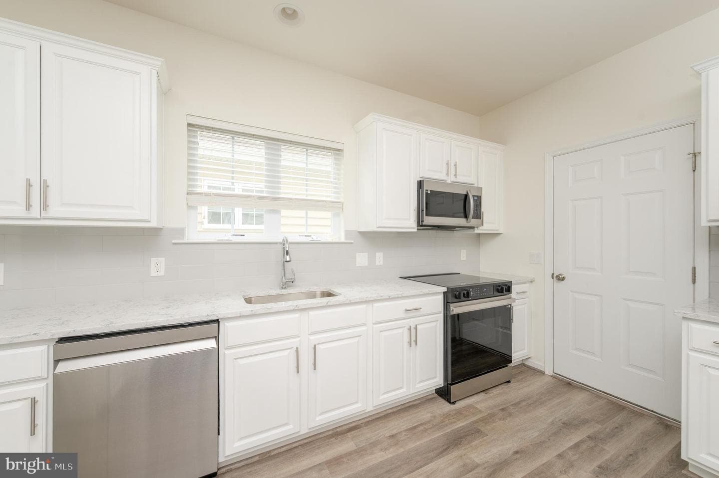 631 Thoreau Drive photo 13