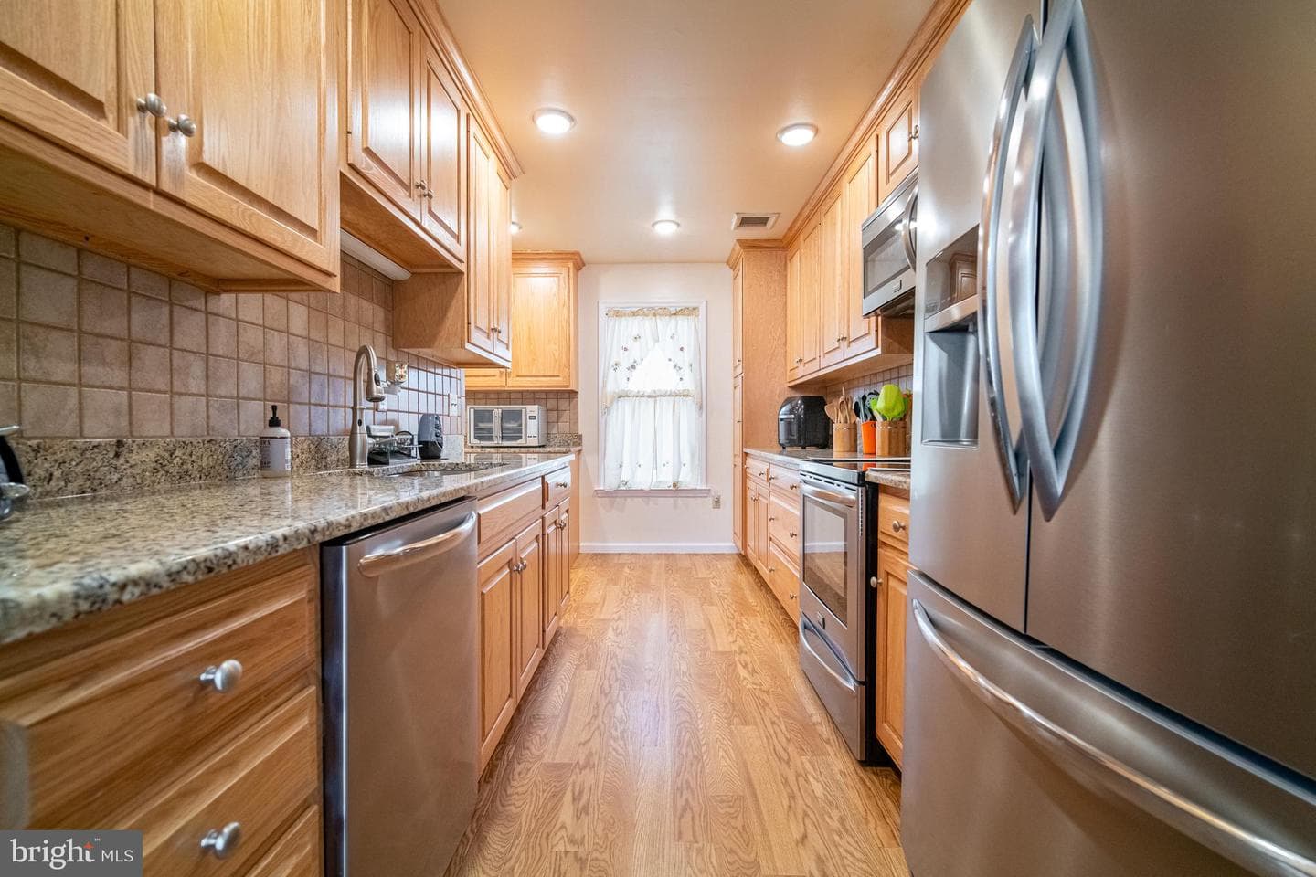 250 Huntington Drive photo 3
