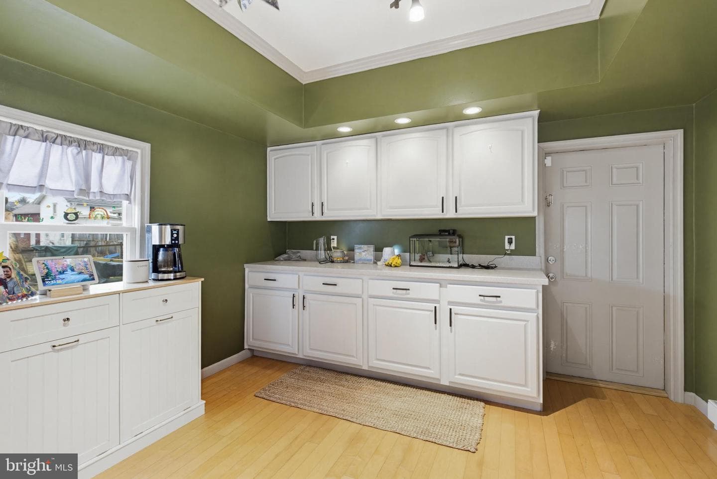 114 N Market Avenue photo 11
