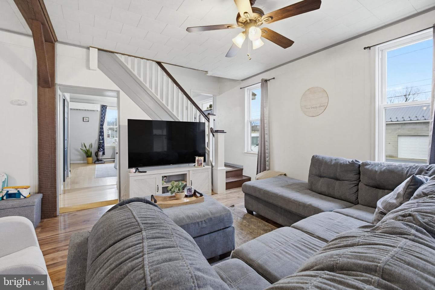 114 N Market Avenue photo 14