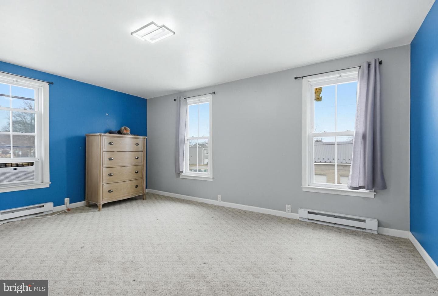 114 N Market Avenue photo 28