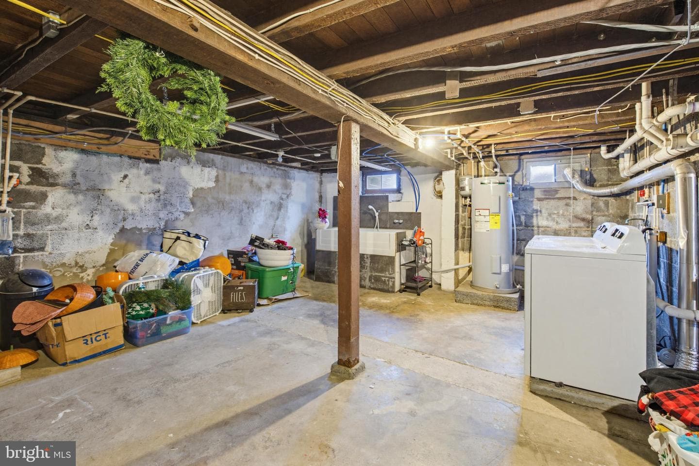 114 N Market Avenue photo 32