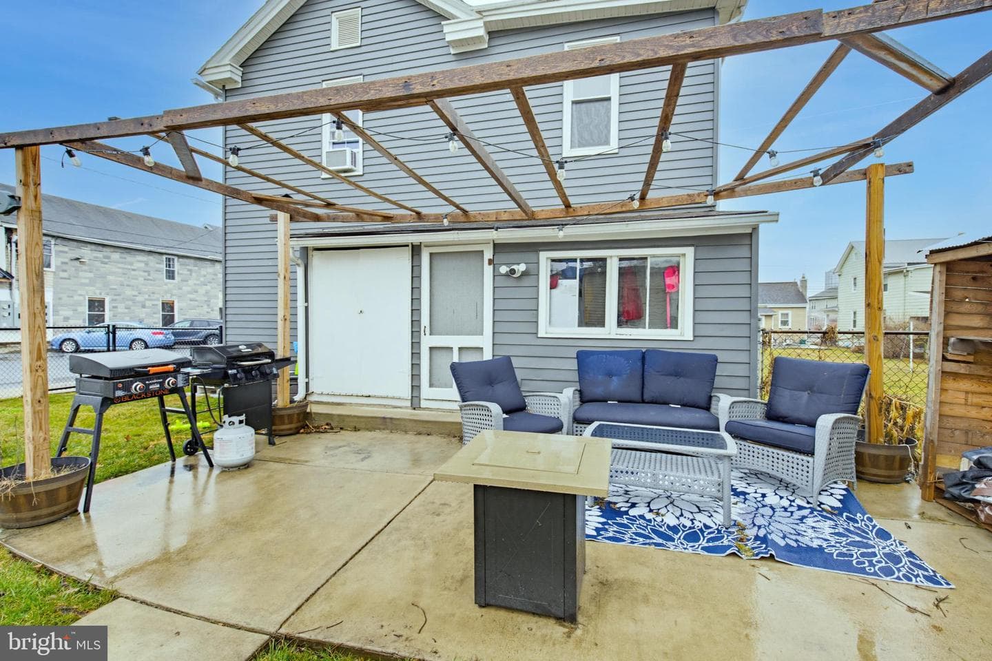 114 N Market Avenue photo 36