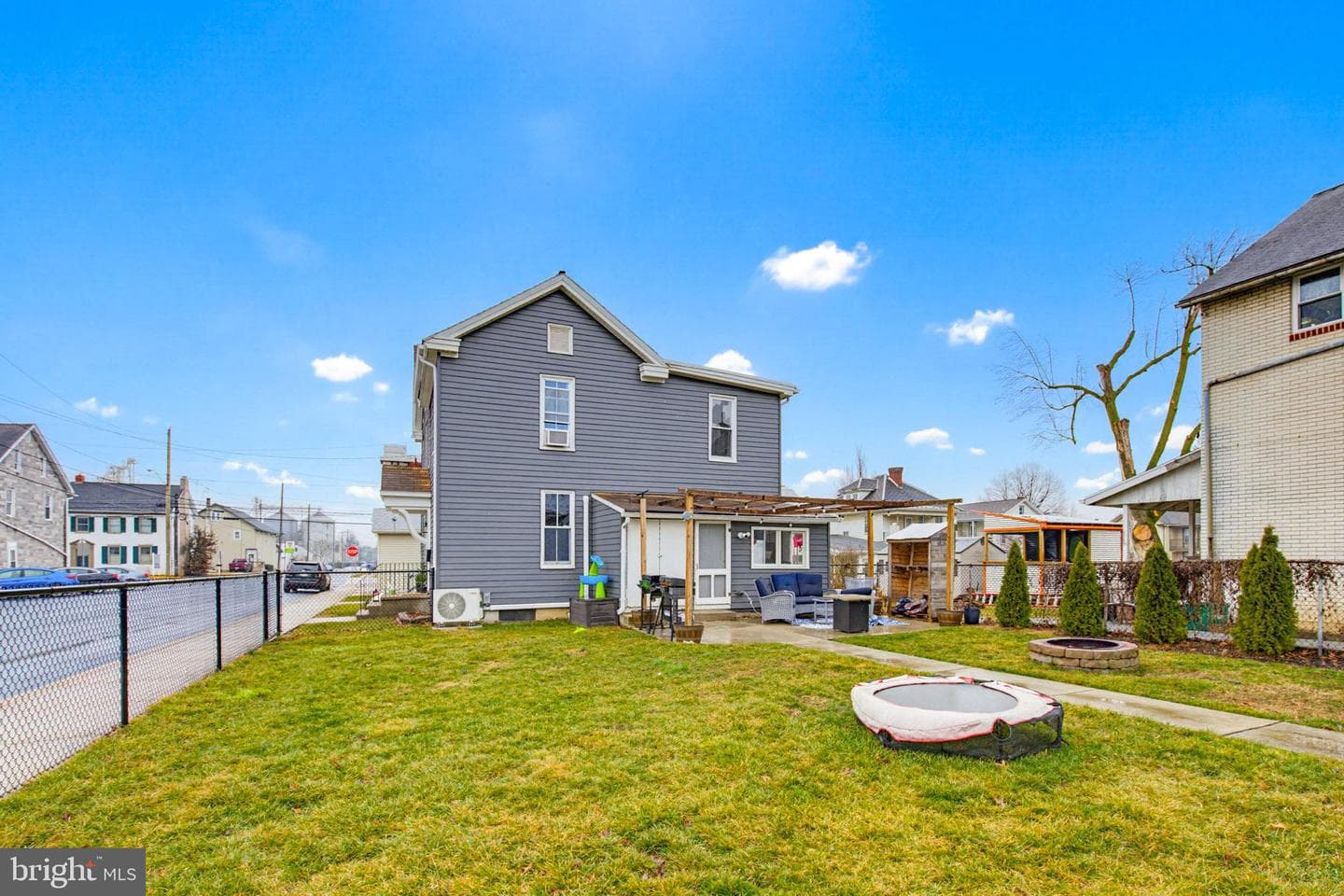 114 N Market Avenue photo 39