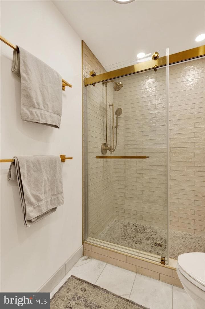 226 Loghes Drive photo 30