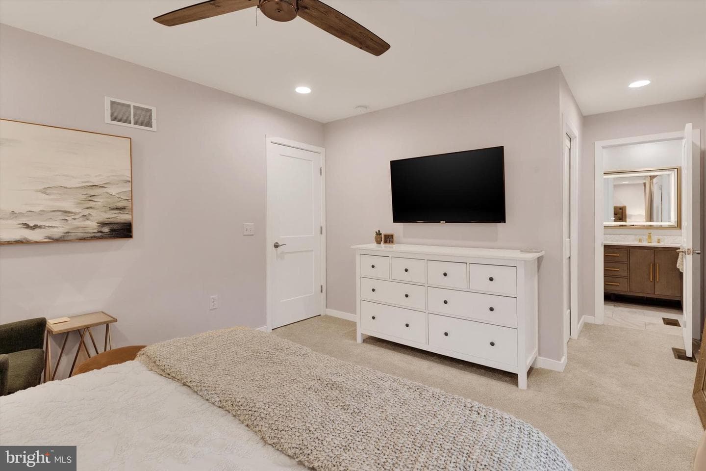 226 Loghes Drive photo 35