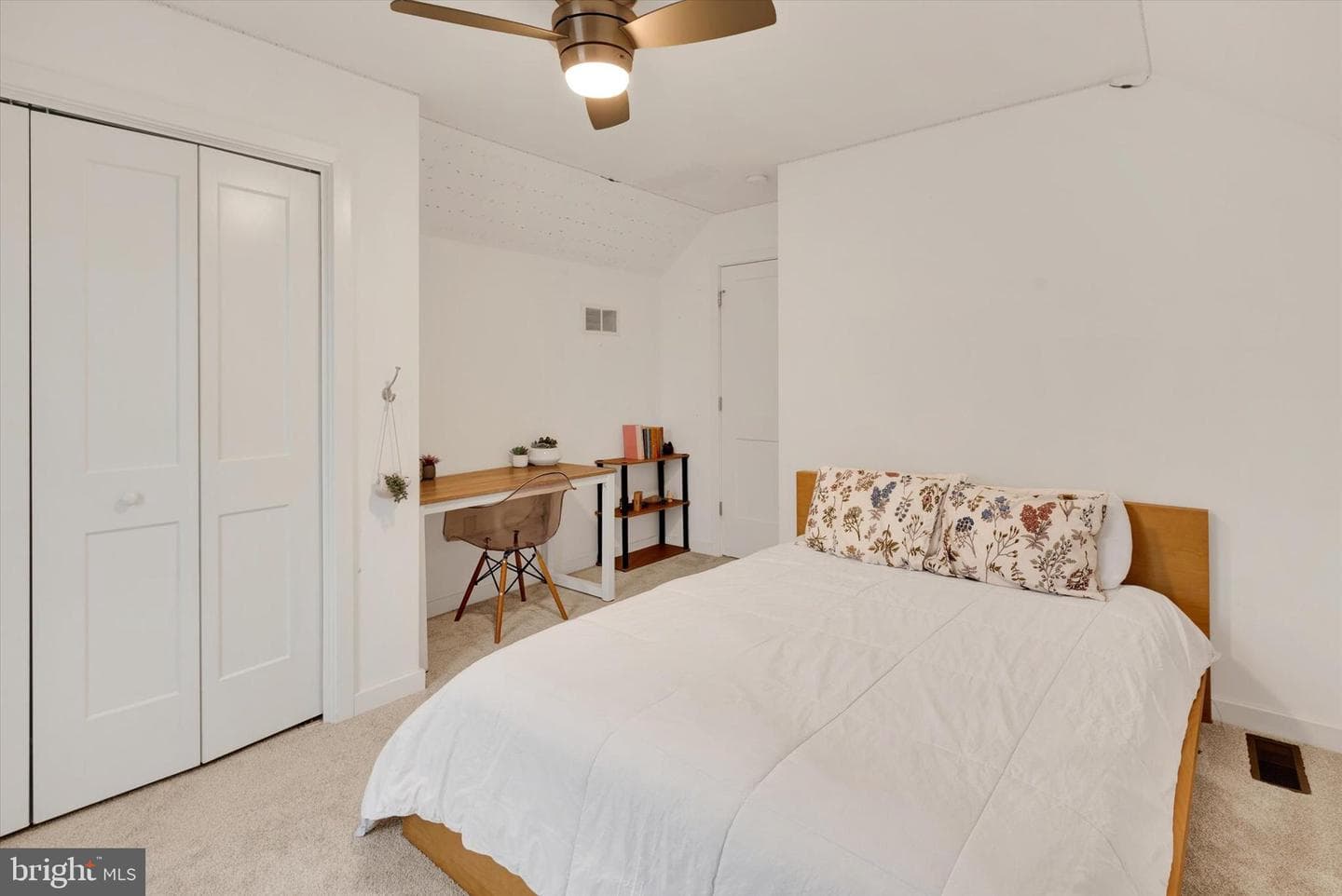 226 Loghes Drive photo 37