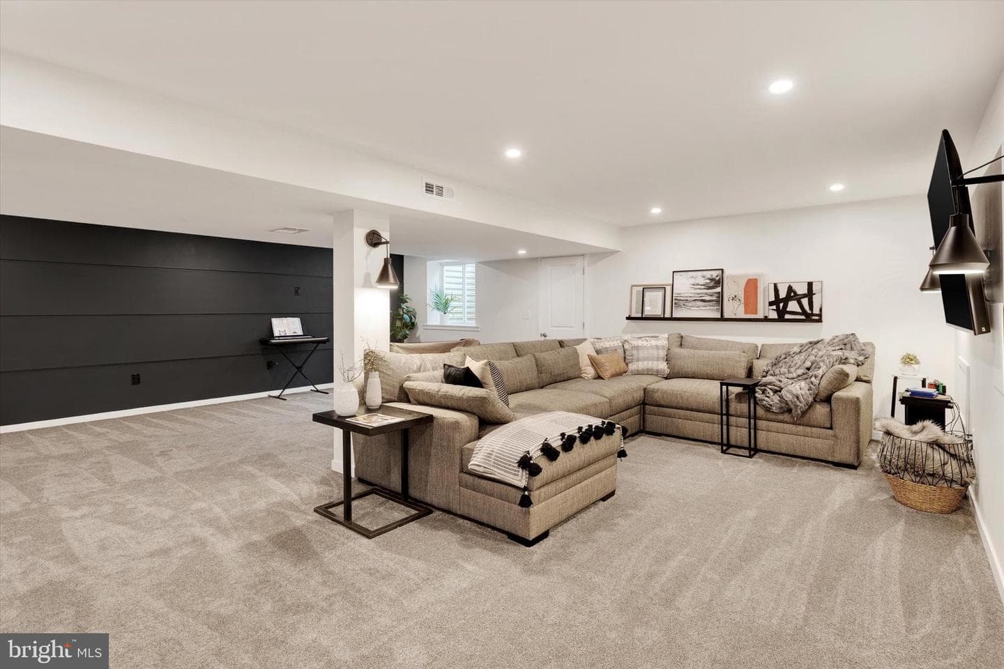 226 Loghes Drive photo 42