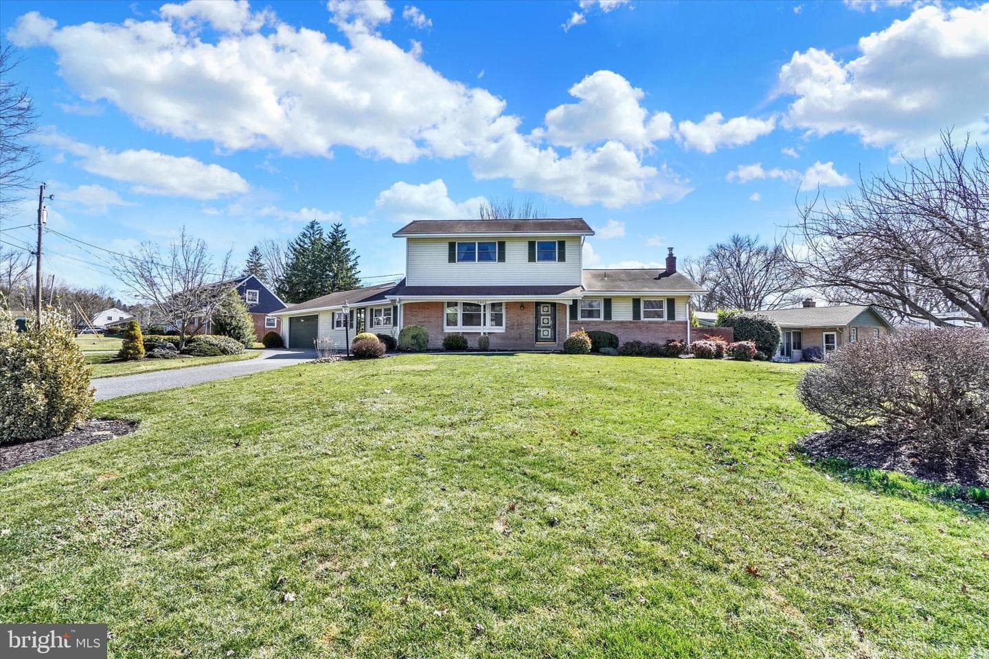 3242 Elmae Drive photo 2