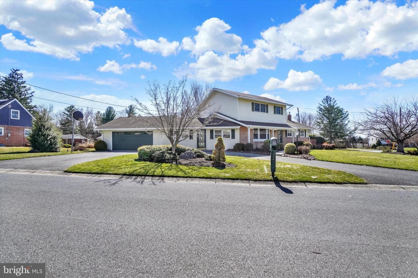 3242 Elmae Drive photo 3
