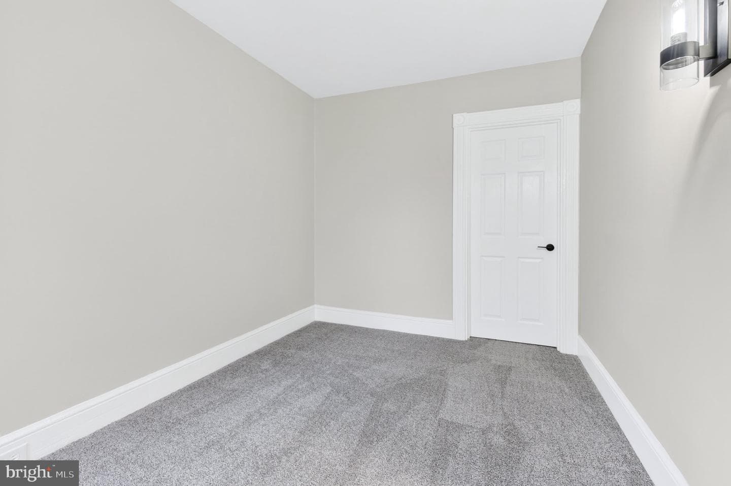 345 Beaver Street photo 22