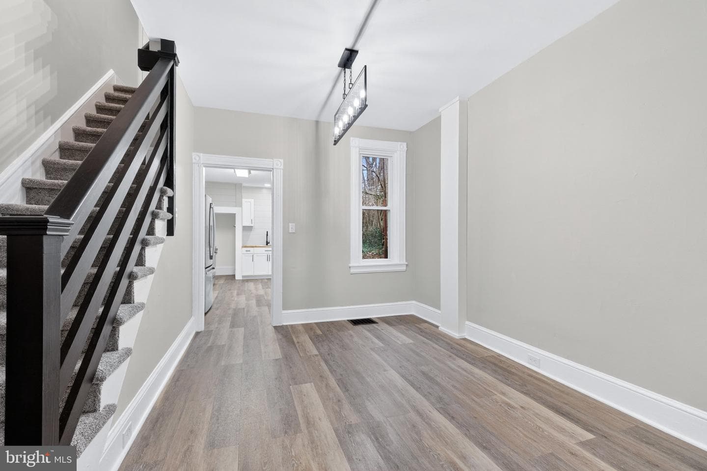 345 Beaver Street photo 8