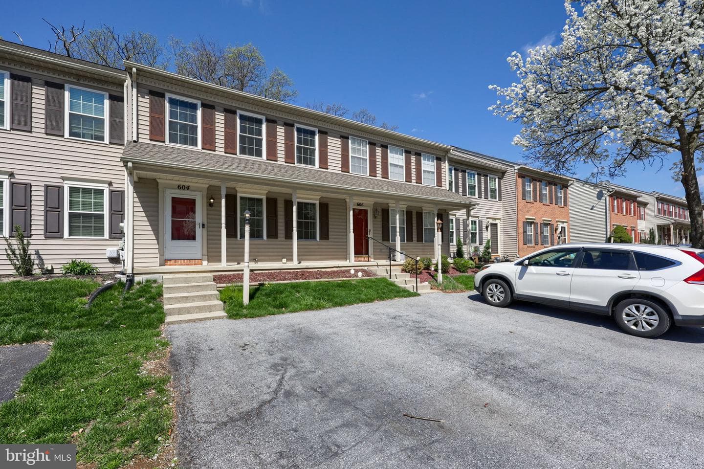 604 Rockwood Drive photo 3