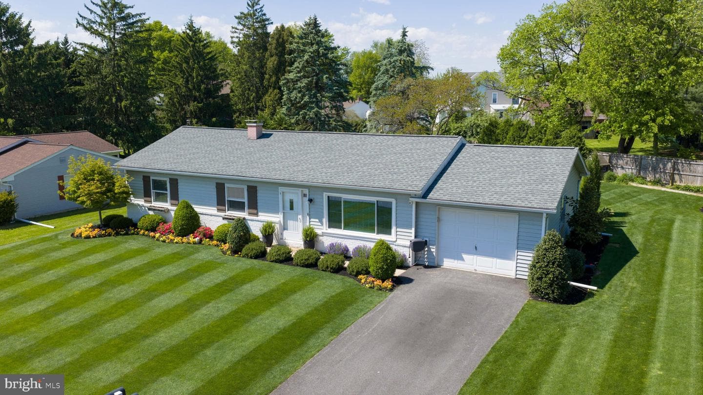48 Vista Drive photo 4