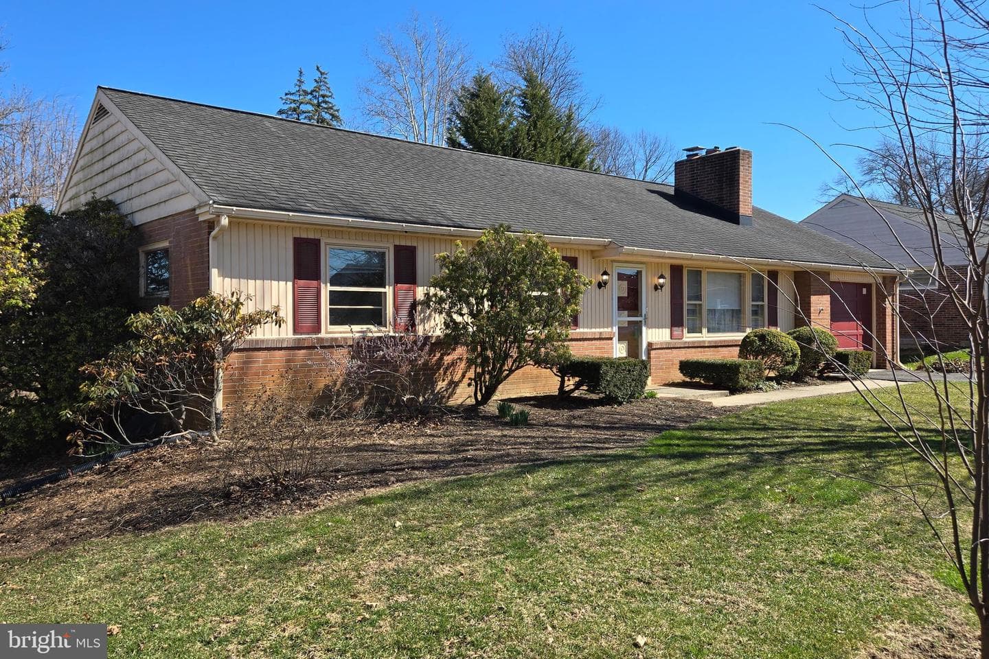 83 Highland Drive photo 2
