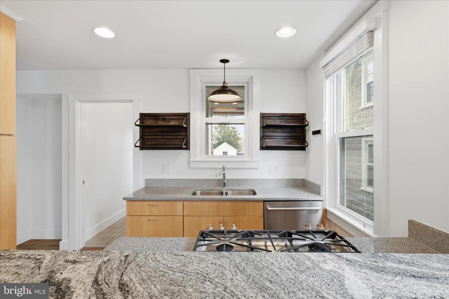 345 N Hanover Street photo 11