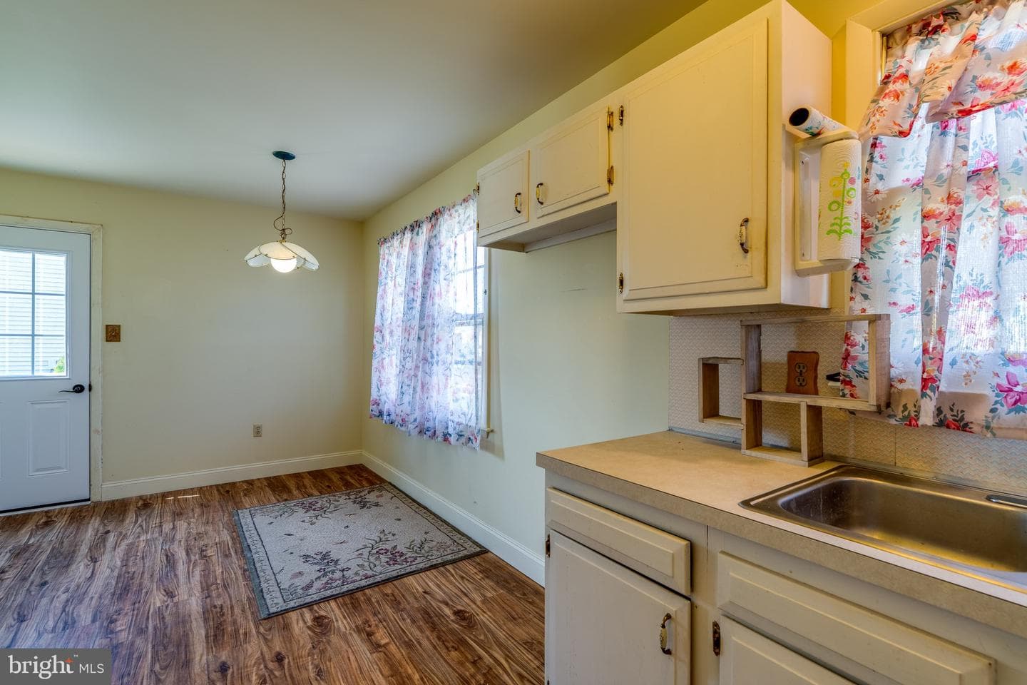533 Martin Avenue photo 13