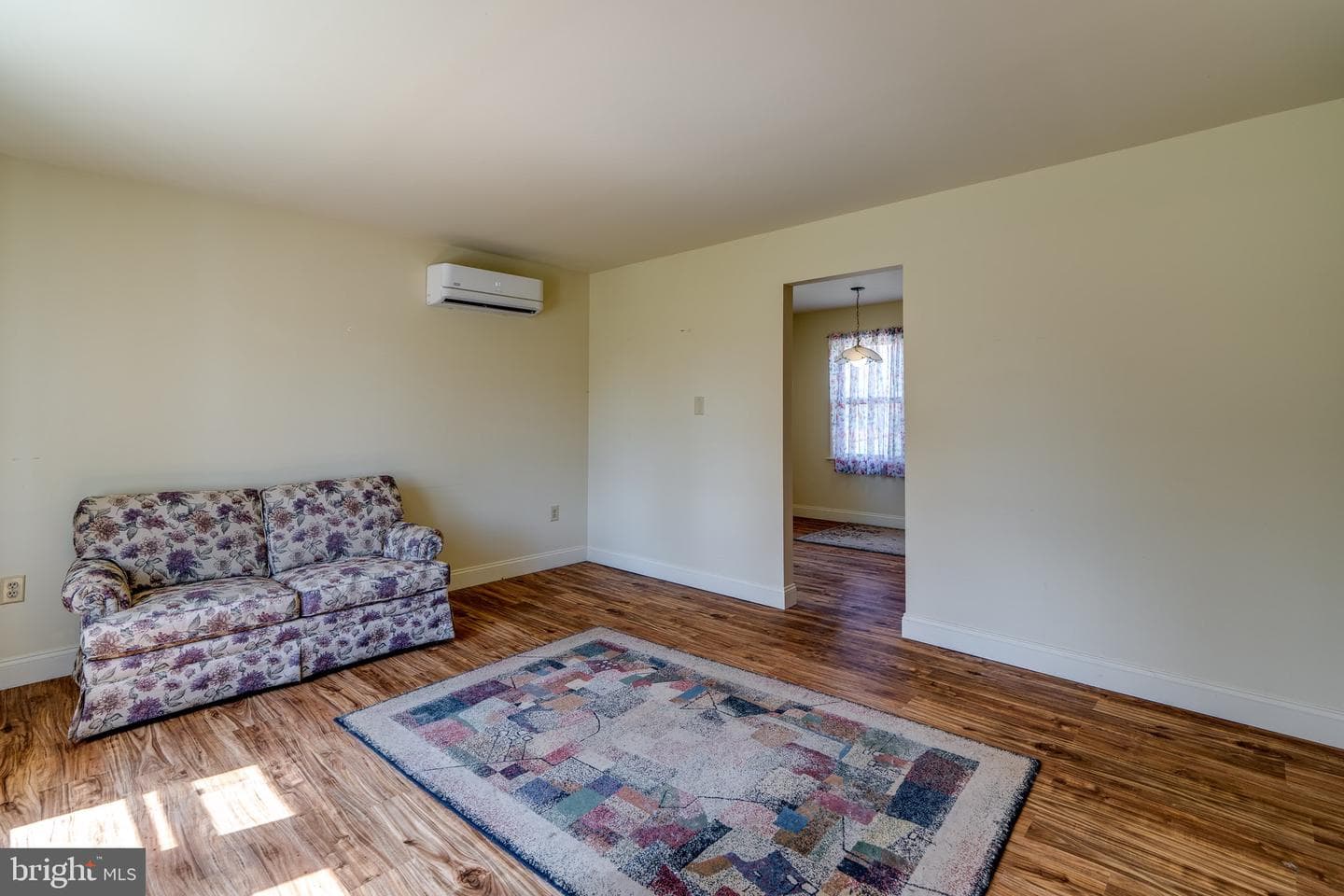 533 Martin Avenue photo 7