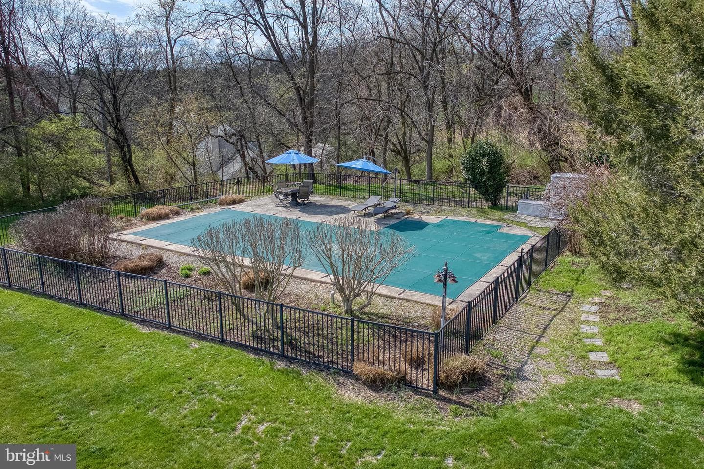 820 Paddington Drive photo 70