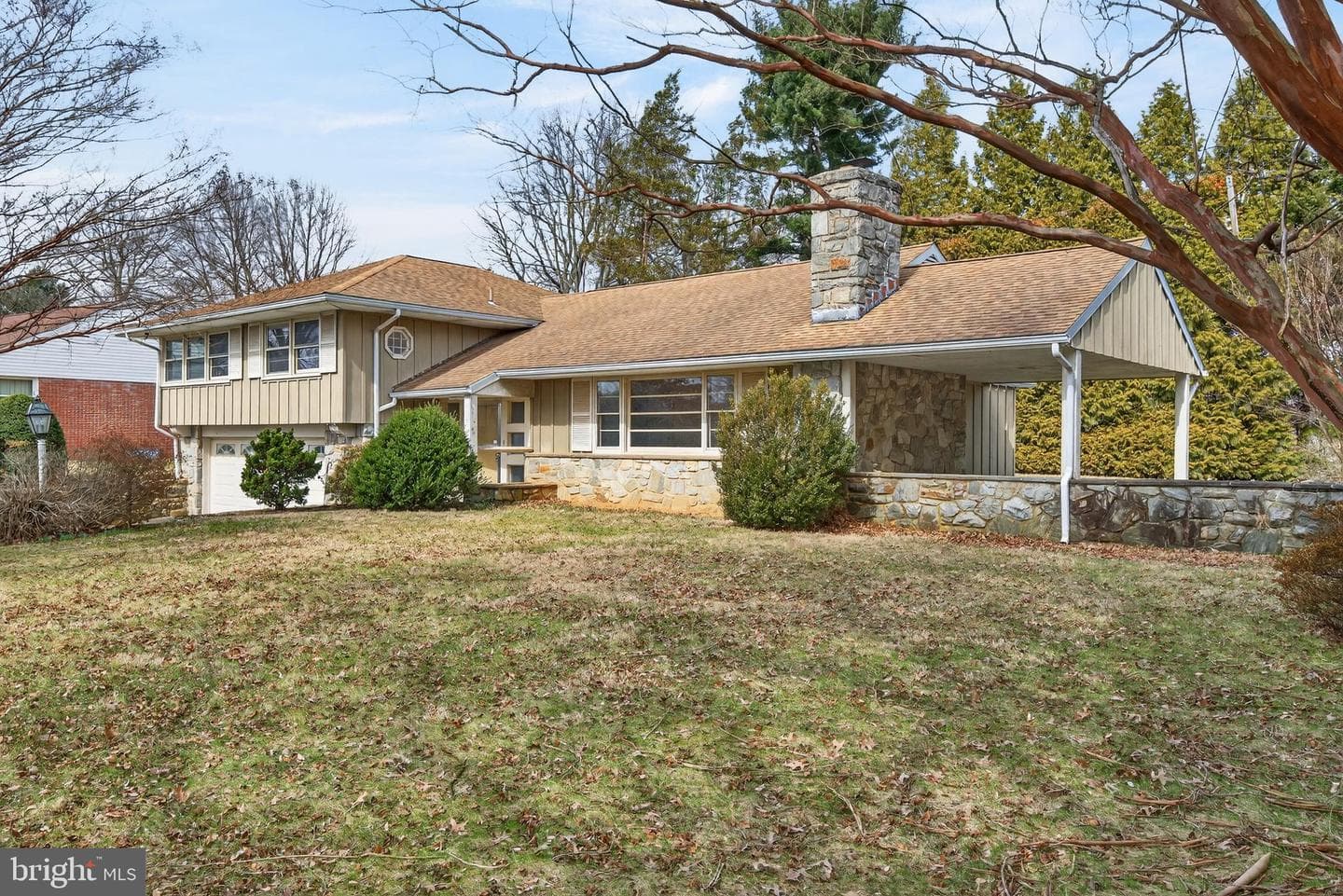 325 Murry Hill Drive photo 2