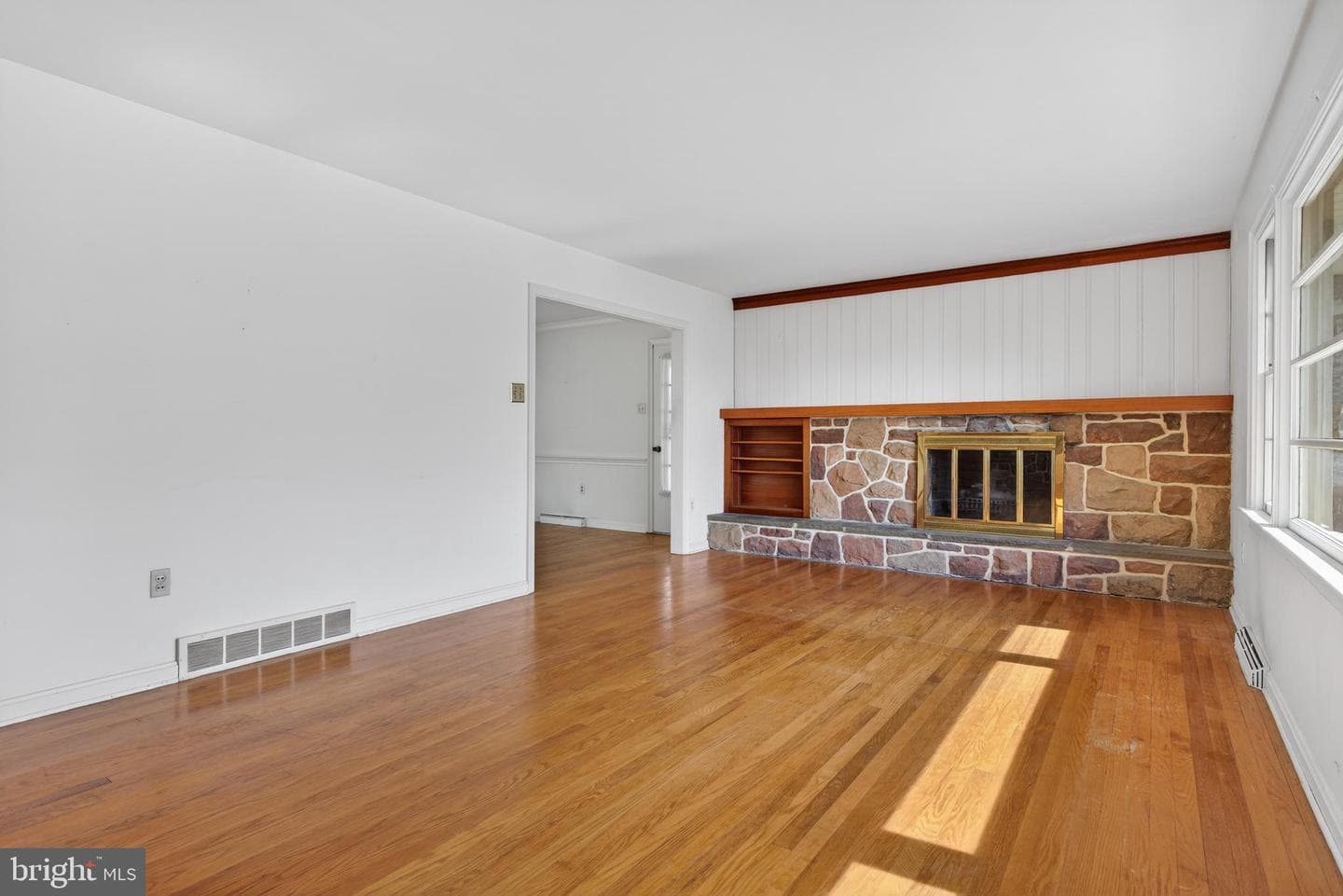 325 Murry Hill Drive photo 9