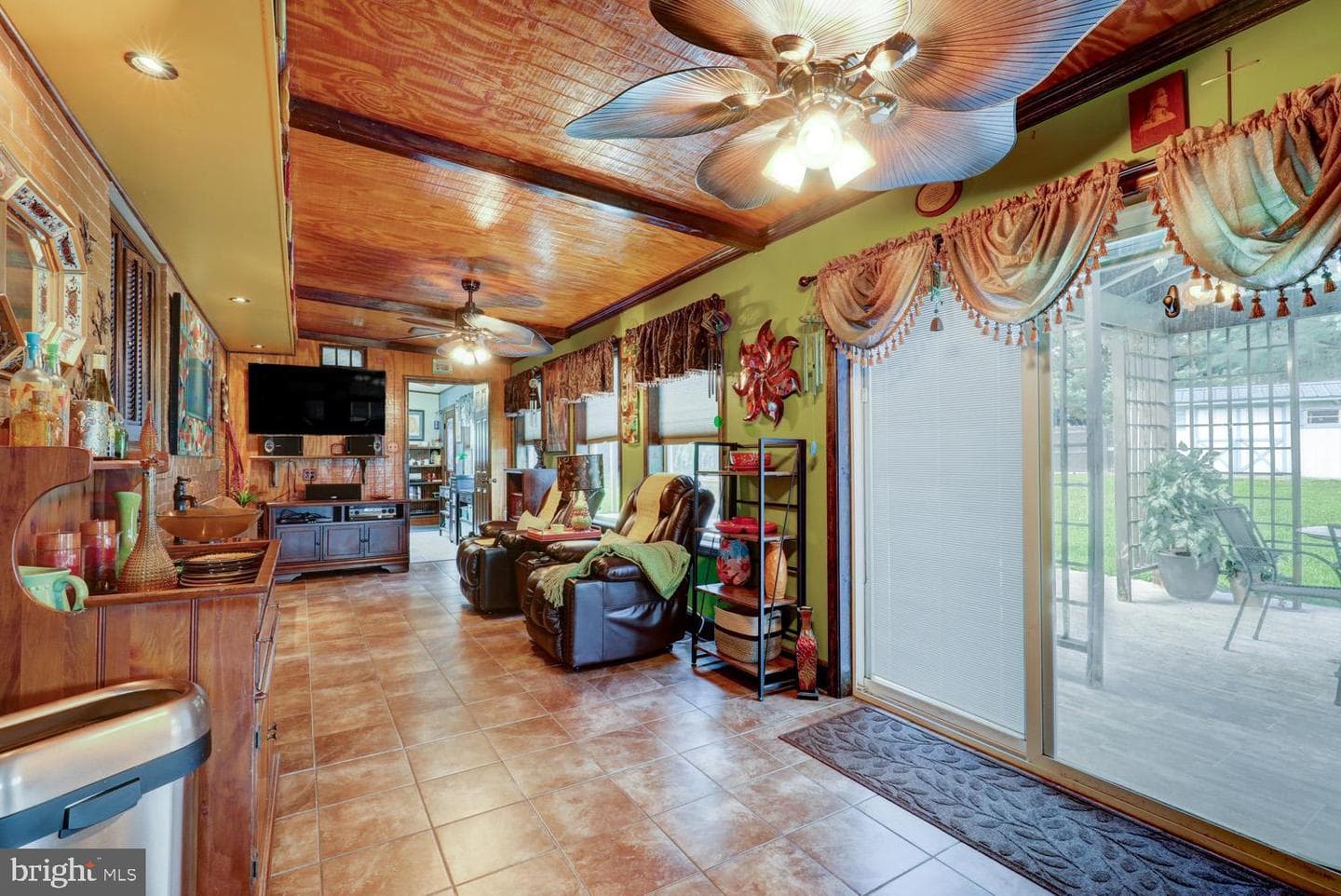 912 Perry Road photo 17