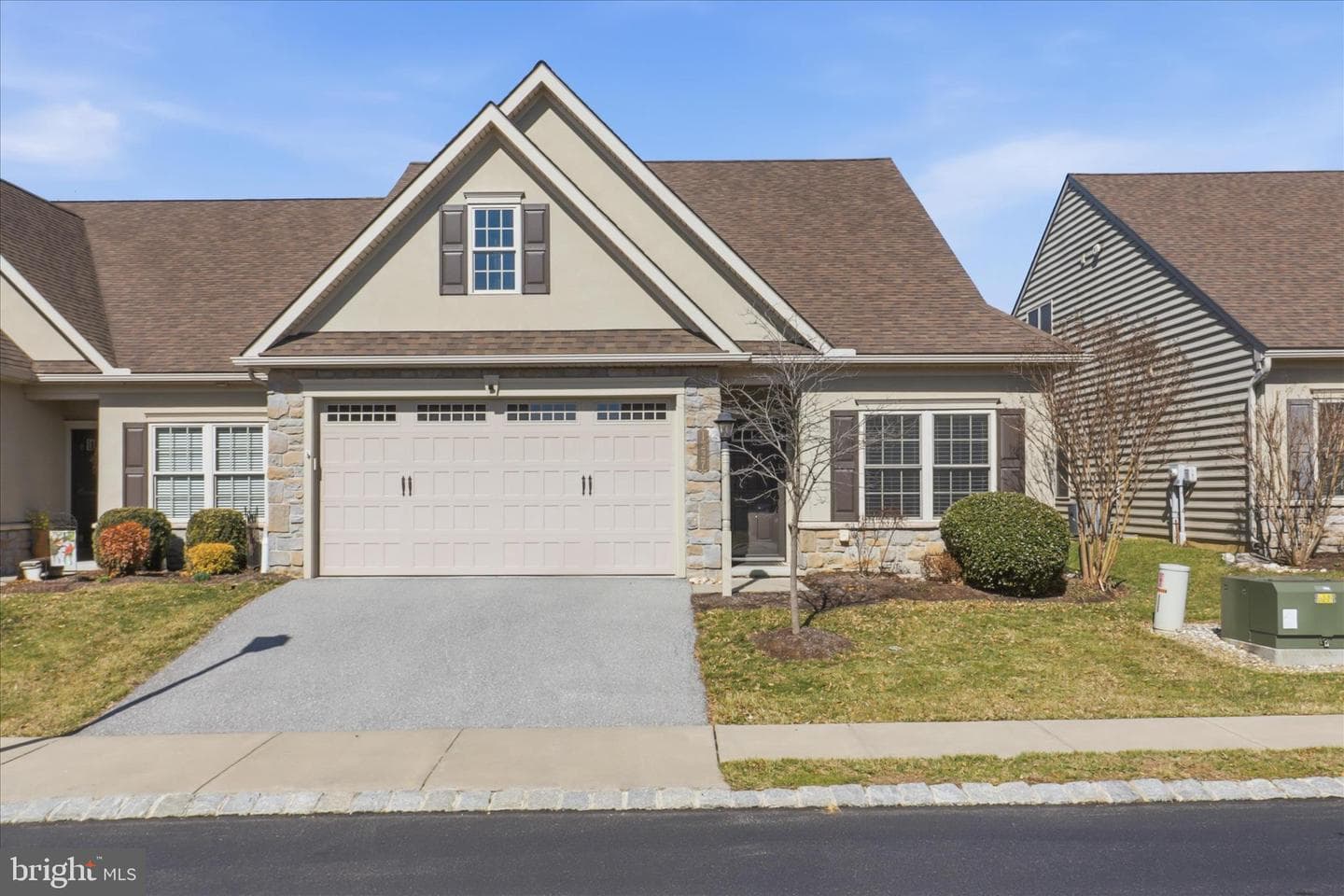 1237 Cantebury Drive