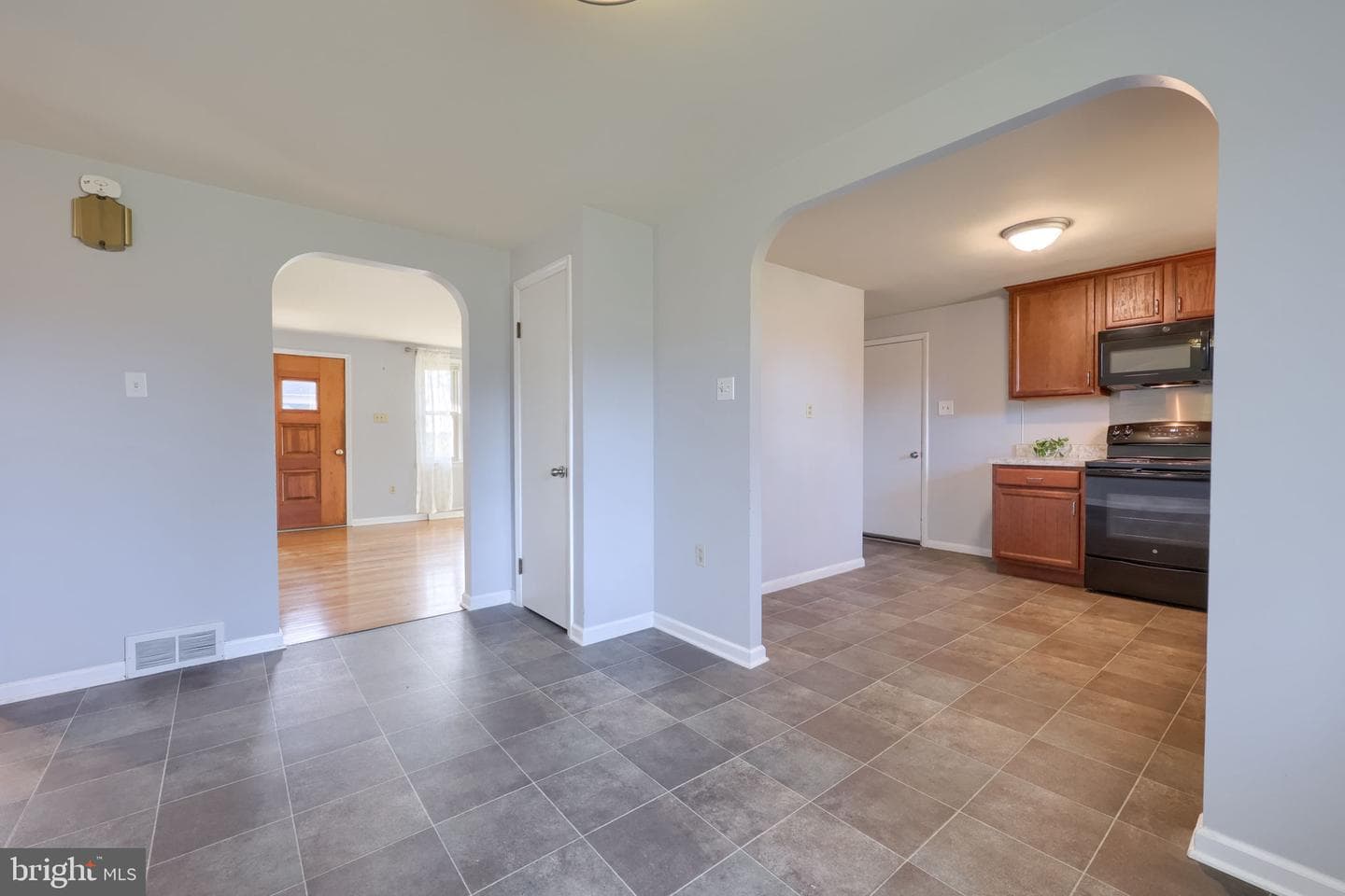 299 Rolling Terrace photo 19