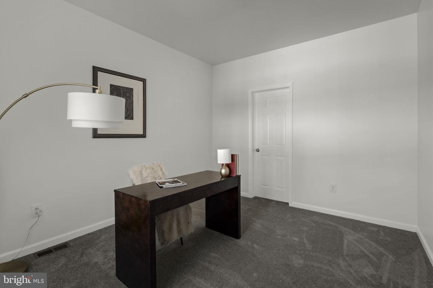 586 Stockdale Drive photo 21