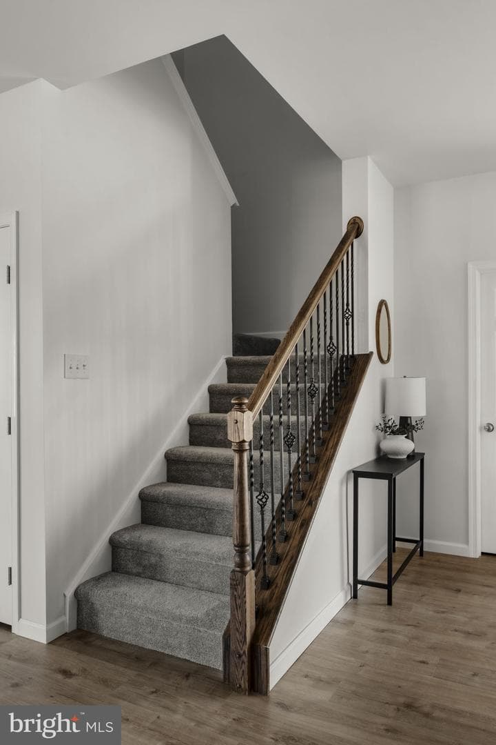 586 Stockdale Drive photo 23