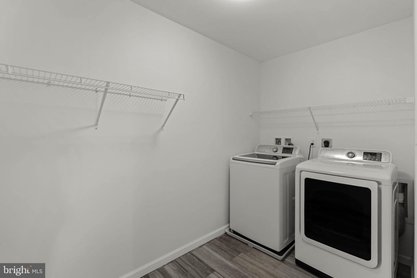 586 Stockdale Drive photo 41