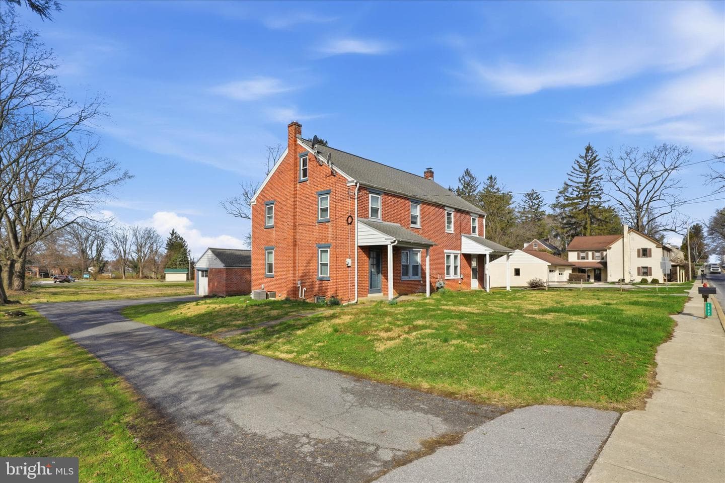 1632 Lampeter Road photo 3