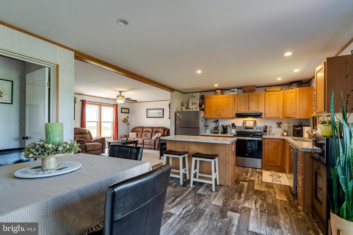 315 Sproul Road photo 17