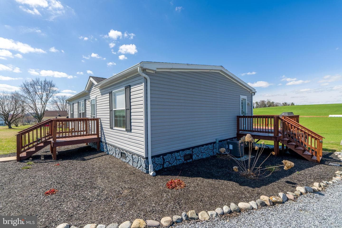 315 Sproul Road photo 4