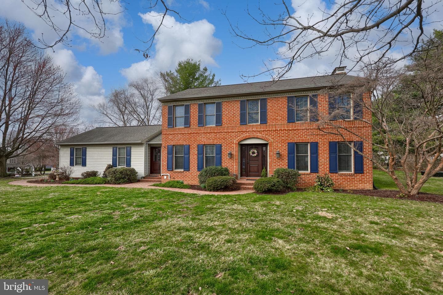 131 Milton Circle photo 2