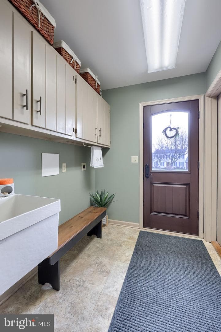 131 Milton Circle photo 32