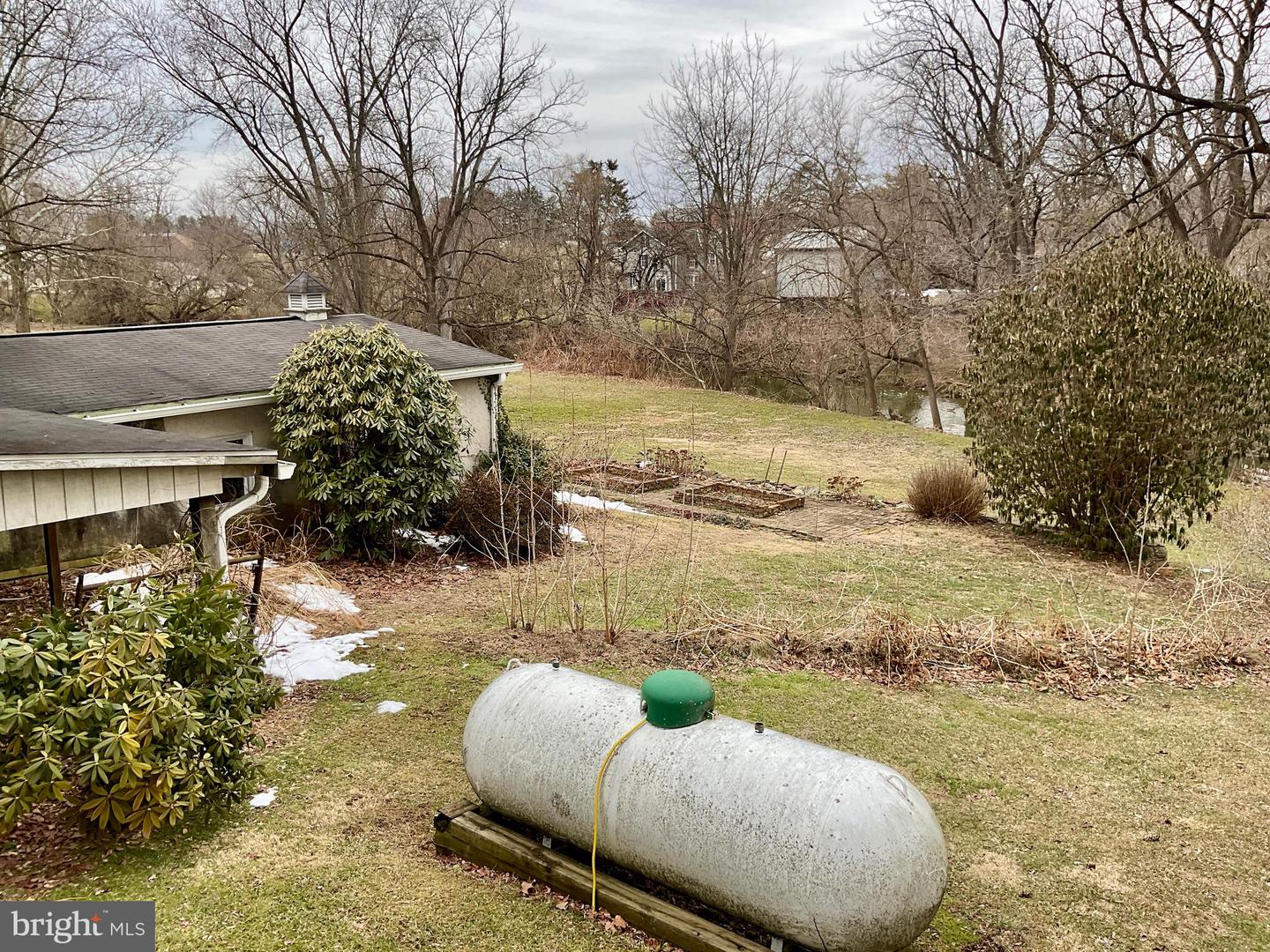 77 Paradise Lane photo 19