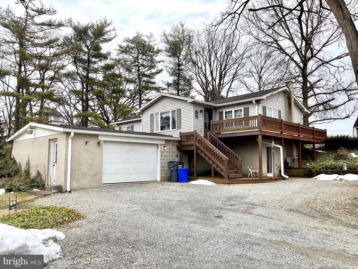 77 Paradise Lane photo 2