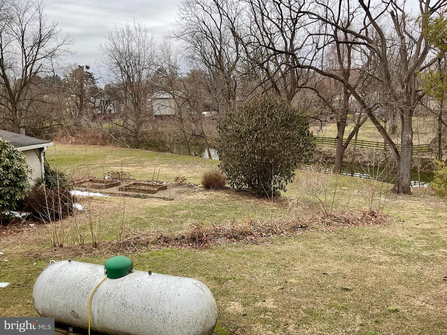 77 Paradise Lane photo 20