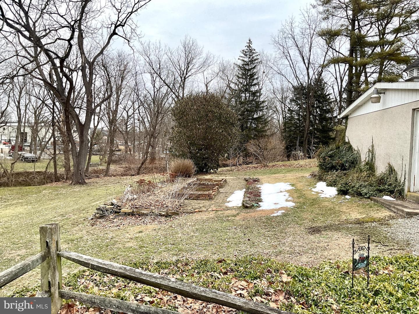77 Paradise Lane photo 27