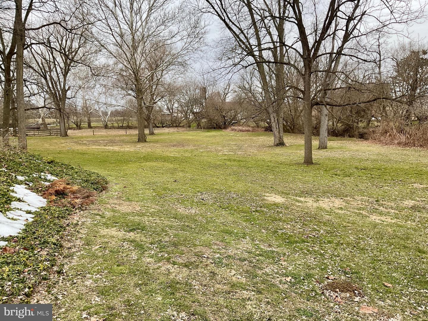 77 Paradise Lane photo 28