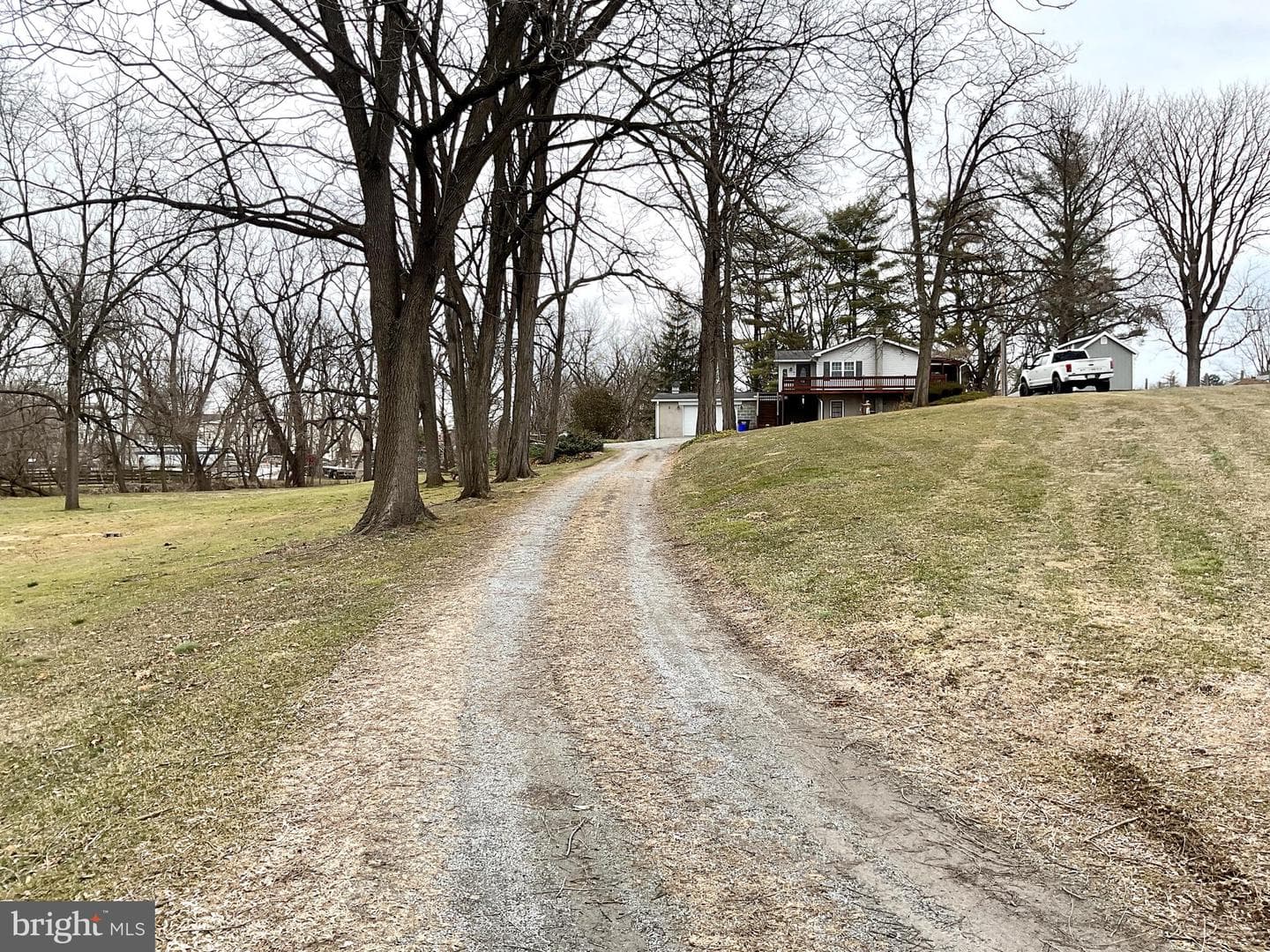 77 Paradise Lane photo 3