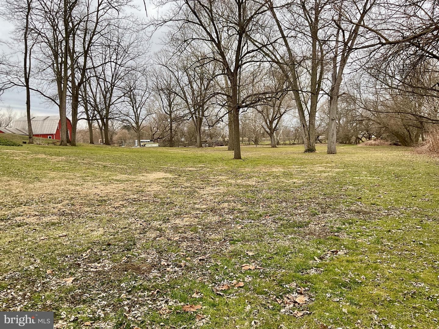 77 Paradise Lane photo 32