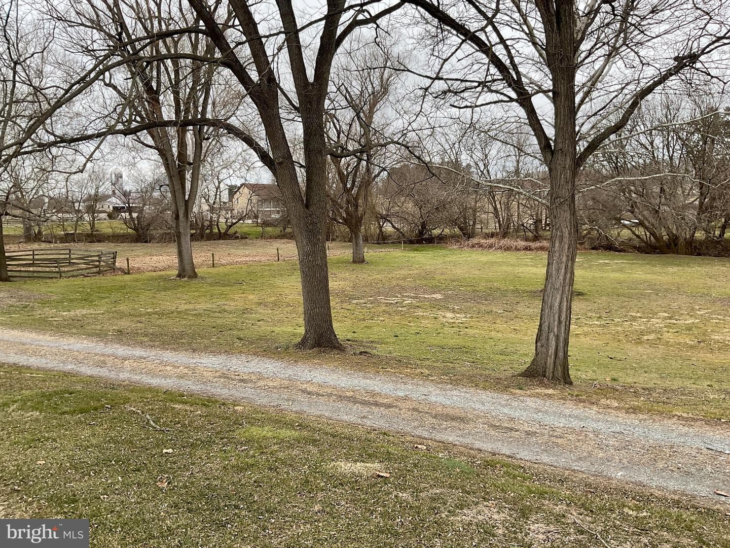 77 Paradise Lane photo 33