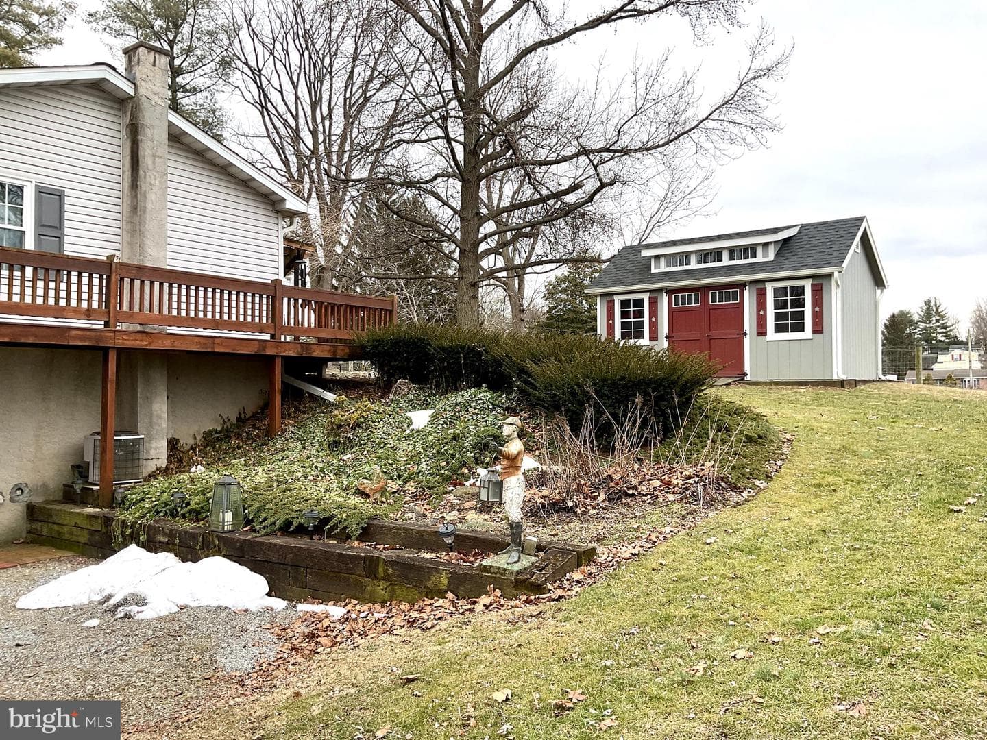 77 Paradise Lane photo 4