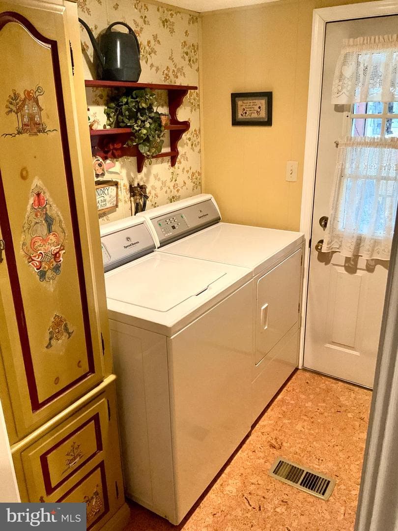 77 Paradise Lane photo 42