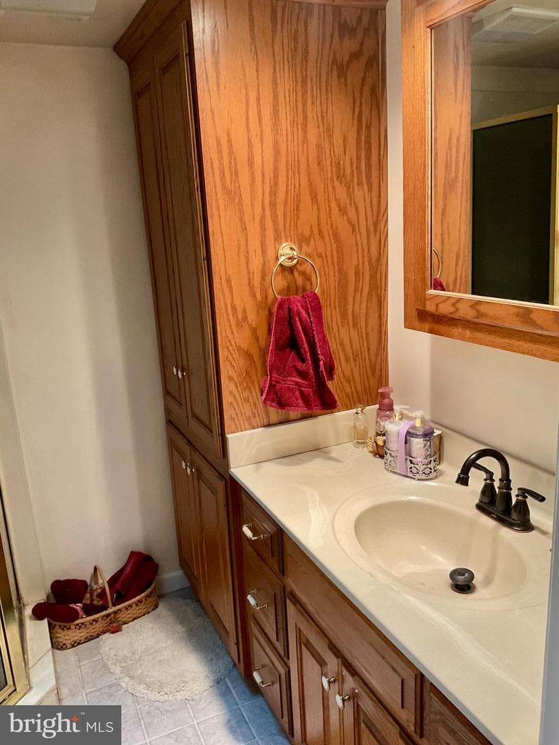 77 Paradise Lane photo 44