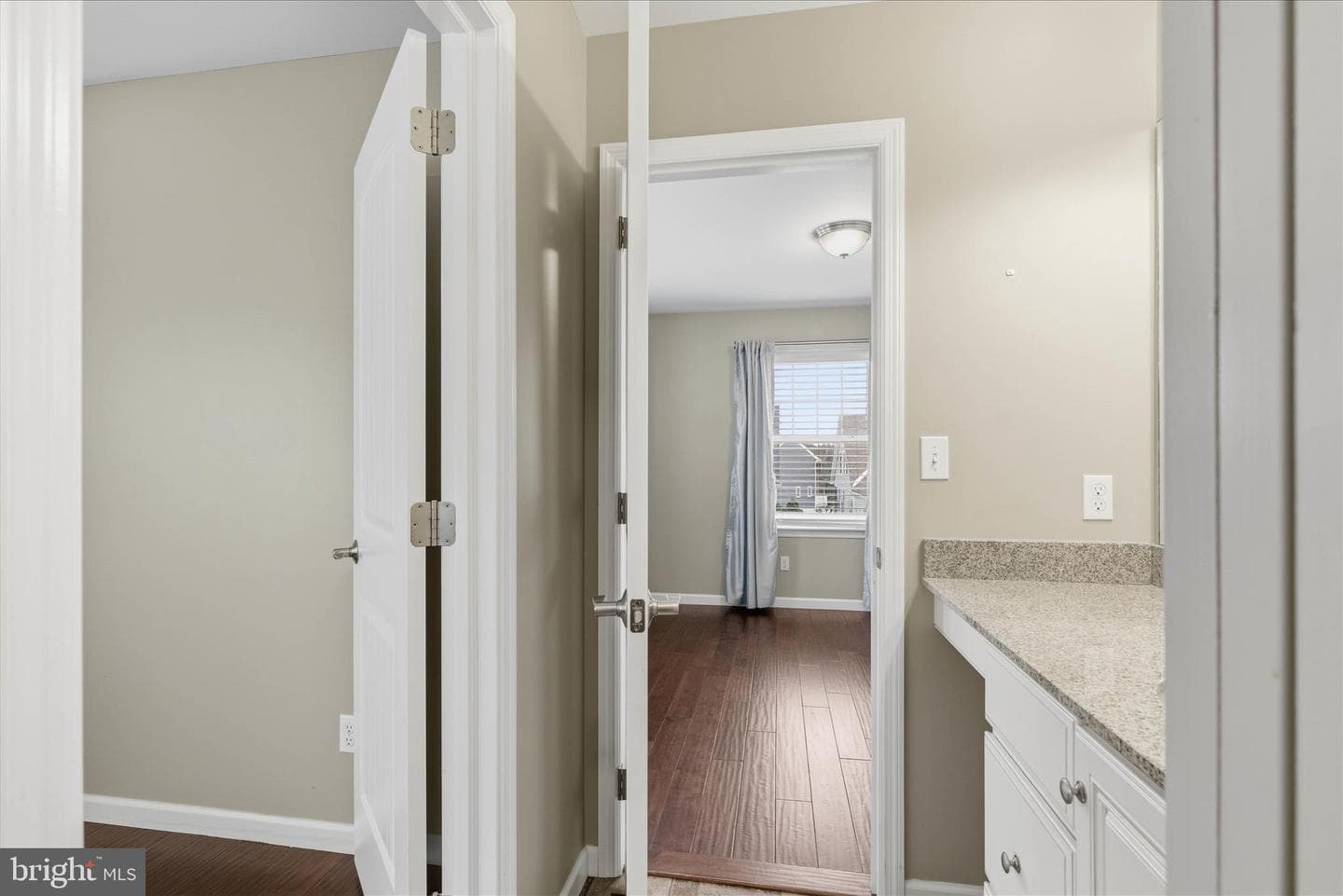 664 Richmond Drive photo 26