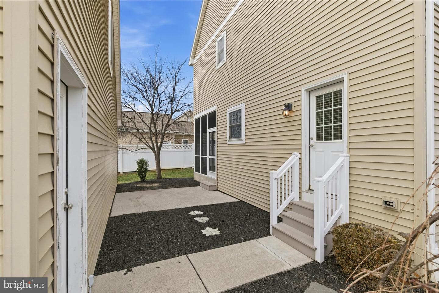 664 Richmond Drive photo 49