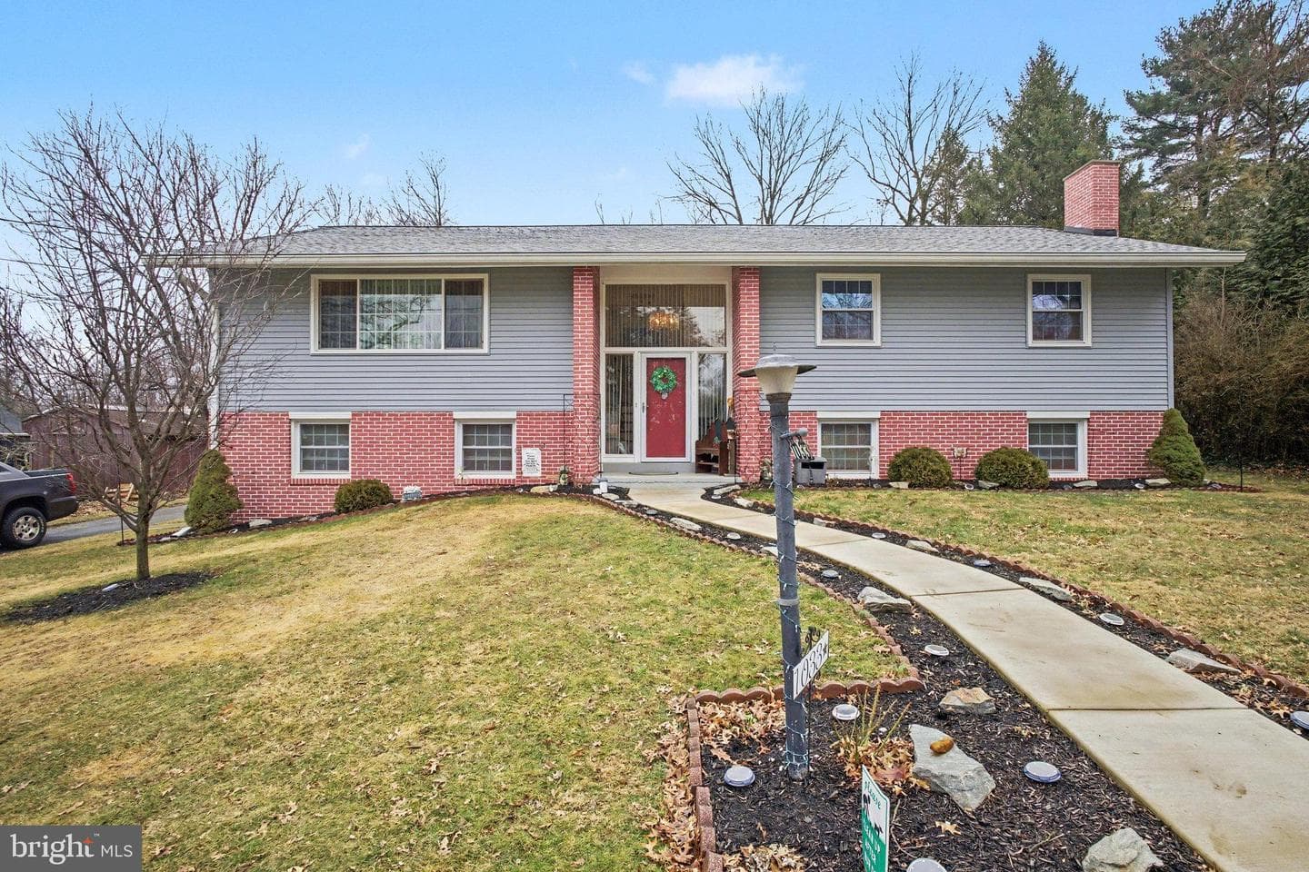1033 S Mount Joy Street photo 2